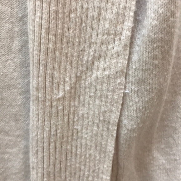 Cream Banana Republic Sweater - Picture 3 of 4